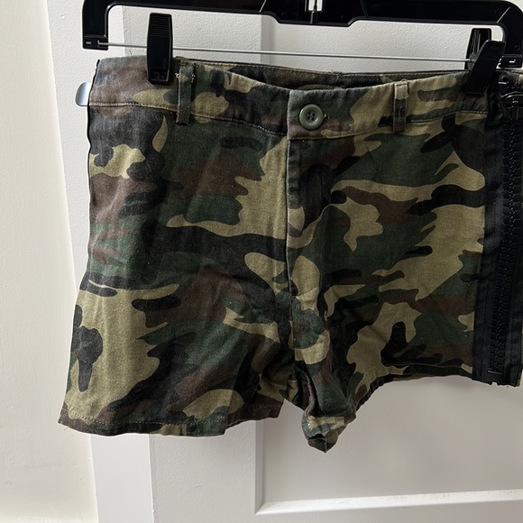 Fashion-nova Shorts - Picture 5 of 8